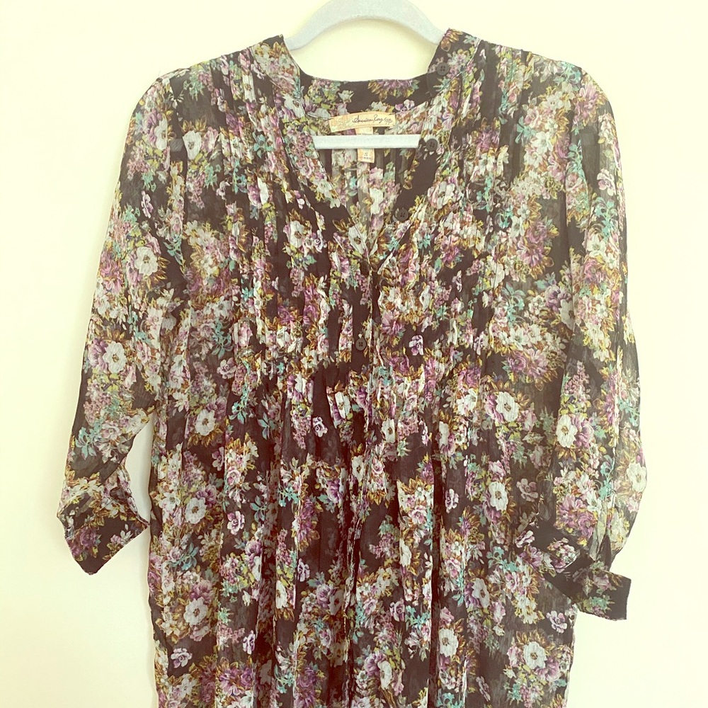 American Rag - Sheer Flowy 3/4 Sleeve Floral Top🥀